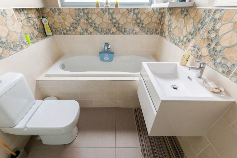 3 Bedroom Property for Sale in Blue Lagoon Western Cape